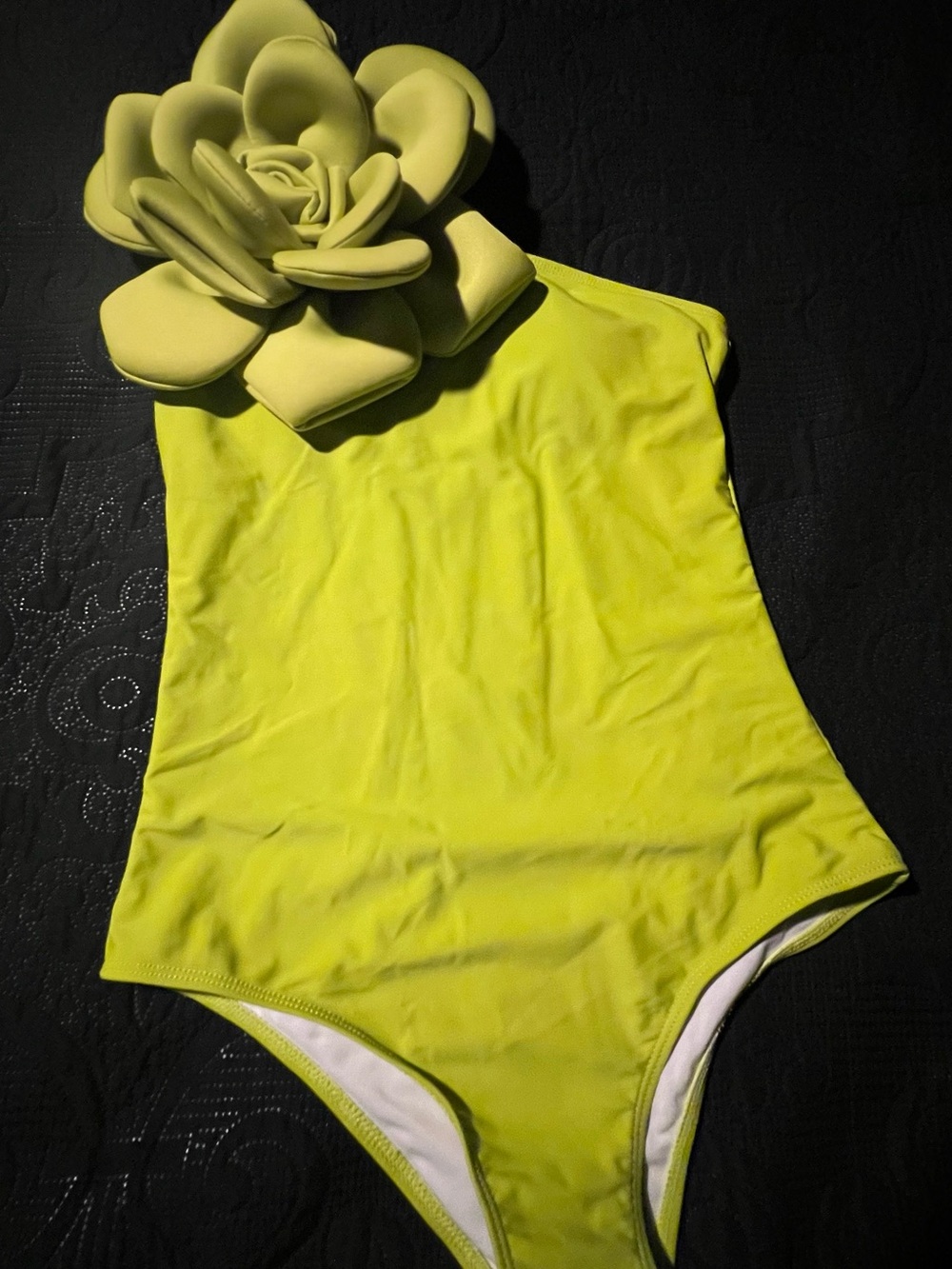 One-Shoulder Floral Accent One-Piece Swimsuit - Lime